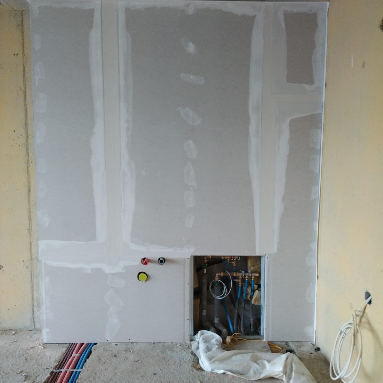 Trockenbauwand mit gespachtelten Flächen